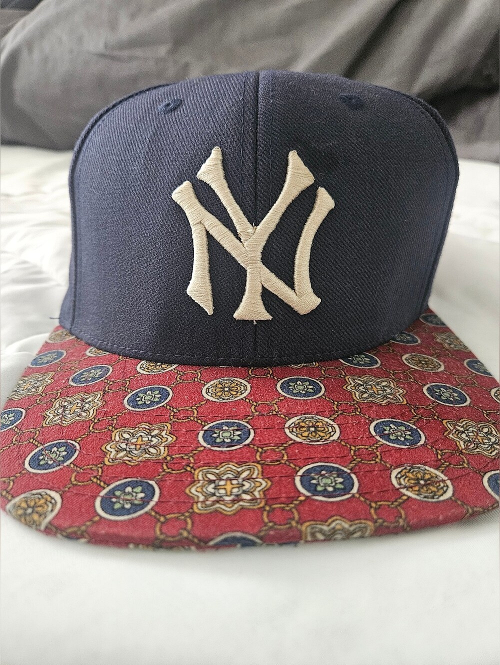 Yankees Hat with Patterned Brim